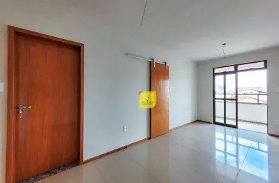 Apto com 2 quartos (suíte), varanda, garagem e elevador no santa helena