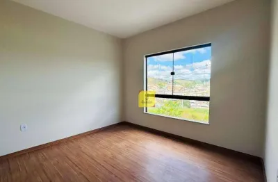 Casa com 2 quartos, 2 banheiros, e 2 vagas no recanto da mata