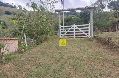 Grande oportunidade! granja rural com casa de 2 quartos, e com terreno de 2.870 m² - com ônibus na porta - no bairro torreões - juiz de fora-mg.