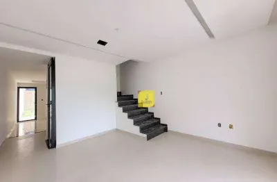 Casa com 3 quartos (suíte), amplo quintal, 2 vagas no recanto da mata