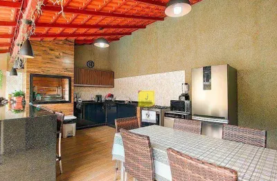 Casa com 4 quartos (2 suítes), espaço gourmet, piscina, e 2 vagas no cidade do sol