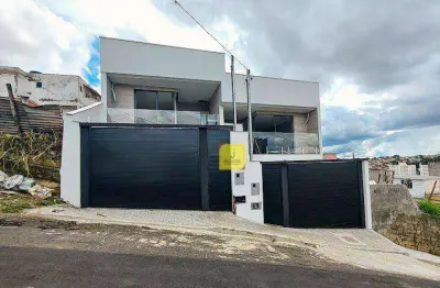 Casa com 3 quartos (2 suítes), varanda gourmet, área externa e 2 vagas no São Pedro