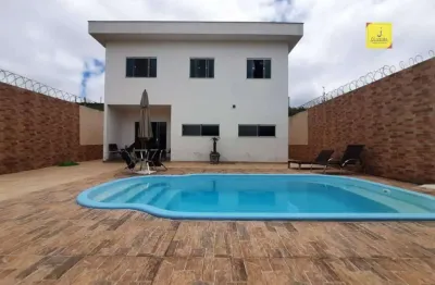 Maravilhosa casa duplex de 4 quartos e com piscina no morada do serro, entrada da região do são pedro.