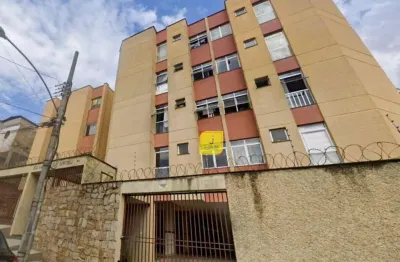 Ótimo apartamento de 2 quartos c/ garagem, andar térreo, no manoel honório, com excelente localização.