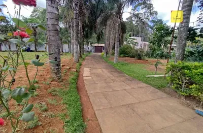 Maravilhosa granja, c/ excelente localização, terreno totalmente plano de 5.000m², c/ casa duplex de 1/4, piscina e varanda gourmet, no novo horizonte