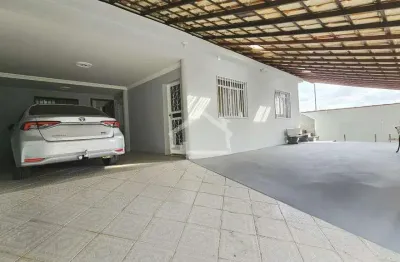 Casa com 4 quartos para alugar no Iguaçu, Ipatinga 