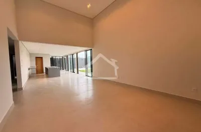 Casa de 252m² em Condomínio Fechado Lagoa Silvana — 3 suítes, 2 vagas