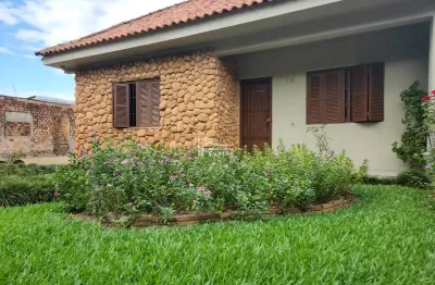Ótima casa com 560 m² de terreno no bairro jardim iolanda