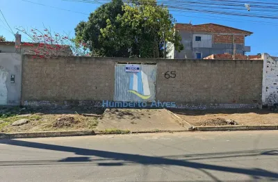 Terreno à venda na Rua Constelação, 65, Alto Maron, Vitória da Conquista