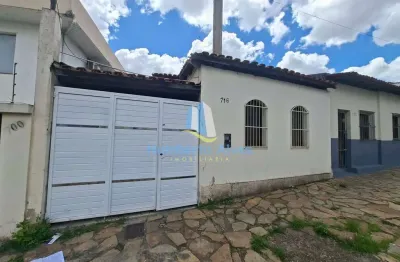 Casa com 3 quartos para alugar na Rua João Pessoa, 716, Centro, Vitória da Conquista