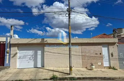 Casa com 3 quartos à venda na Rua Vítor Hugo, 8, Candeias, Vitória da Conquista