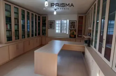 Casa comercial, 9 salas, ideal para escritório, região nobre