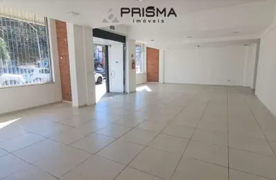 Loja comercial, 165m com amplas vitrines ** em frente a 6ª brigada / quartel**