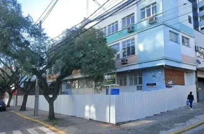 Prédio comercial com elevador e habite-se - 30 salas, 3 atendimentos, 3 esperas,