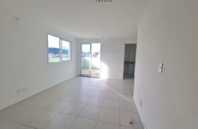 Cobertura semimobiliada de 2 dormitórios no bairro centro em santa maria, terraç