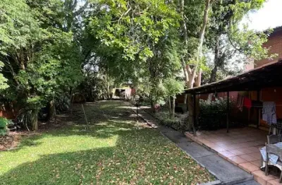 Terreno Ahú - 618 m2 - apenas  1 quadra da OAB - PR - Comercial ou Residencial