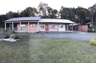 Chácara / sítio com 3 quartos à venda na Rua Amadeu Santos, 502, Vila Santa Helena 3, Piraquara