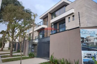 Impecável sobrado à venda em curitiba-pr, jardim das américas: 3 quartos, 1 suíte, 1 sala, 4 banheiros, 2 vagas, 137m²!