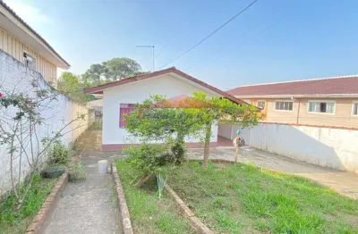 Imperdível oportunidade de adquirir casa com 3 quartos e 5 vagas de garagem, com quintal no bairro alto de curitiba-pr!