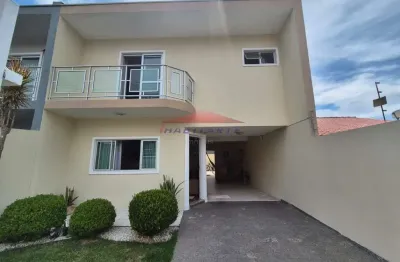 Sobrado à venda em curitiba-pr, cajuru: 3 quartos, 1 suíte, 2 salas, 3 banheiros, 2 vagas de garagem, com quintal.