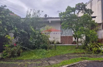 Imperdível oportunidade: casa à venda em curitiba-pr, com 3 quartos, 1 suíte e 2 vagas de garagem no uberaba!