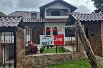 Casa à venda em curitiba-pr, bairro uberaba: 3 quartos, 1 suíte, 2 salas, 3 banheiros, 4 vagas de garagem!