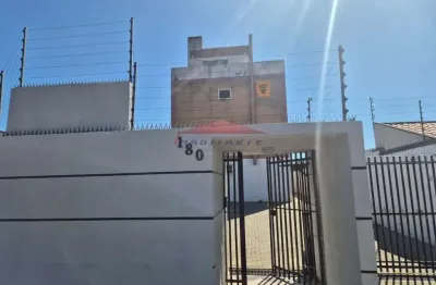 Apartamento à venda em localização privilegiada: 2 quartos, 1 sala, 1 banheiro, 1 vaga de garagem, 20m² - confira já!