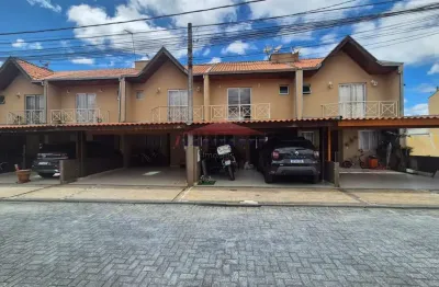Sobrado à venda em curitiba-pr, bairro uberaba: 3 quartos, sendo 1 suíte, 1 sala, 3 banheiros, 120m² de área. venha conferir!