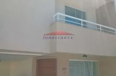 Imperdível sobrado à venda com piscina, 3 quartos, sendo 1 suíte, 1 sala ampla , 3 banheiros, 3 vagas - 176,00m²