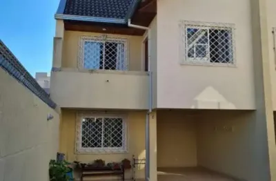 Sobrado tríplex à venda em uma das melhores localidades do jd. das américas.