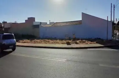 Terreno à venda no Parque dos Flamboyant, São Carlos 