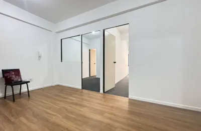 Sala comercial à venda no Centro, Porto Alegre 