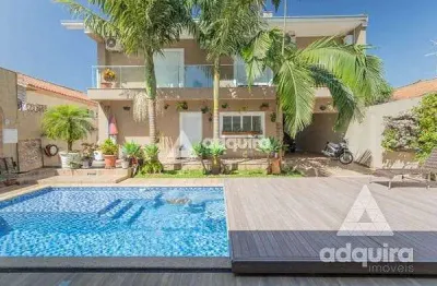 Casa com piscina à venda contendo 4 quartos na vila estrela