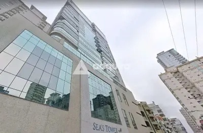 Apartamento de luxo com vista para o mar - andar alto em itapema