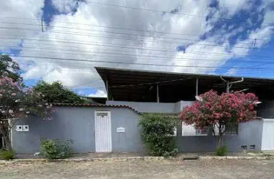 Casa com 4 quartos à venda no Caladinho, Coronel Fabriciano 