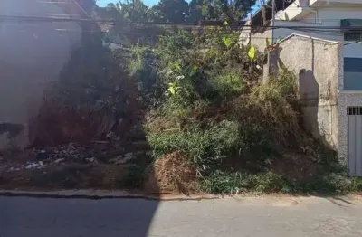 Lote 360m²  bairro  julia kubitschek, otima localizaçao
