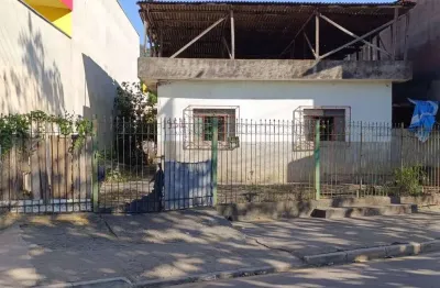 Casa na avenida magalhaes pinto, melo viana, coronel fabriciano