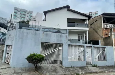 Casa com 4 quartos para alugar no Eldorado, Timóteo 