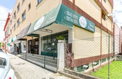 Sala comercial de rua (excelente ponto comercial) - para locação - centro de rio negro - r$ 1.500,00