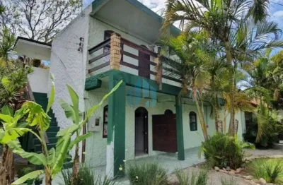 Bela pousada a poucos minutos do centro e belas praias da região, ferrugem | garopaba - sc