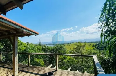 Linda casa na praia do rosa, com vista p/ lagoa da ibiraquera, em amplo terreno!
