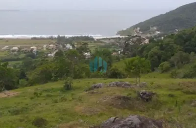 Amplo terreno com vista permanente p/ praia, localizado a 1 km da praia da gamboa!
