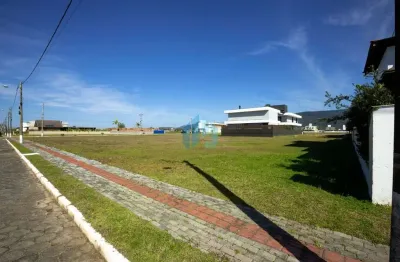 Ótimo terreno no condomínio garopaba internacional, a 5 minutos da praia central de garopaba!
