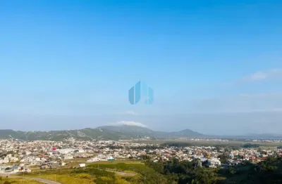 Amplo terreno com vista p/ toda cidade, próximo à praia central, em garopaba!