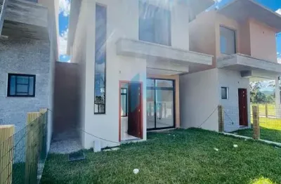 Bela casa nova localizada no loteamento campo duna, em imbituba.