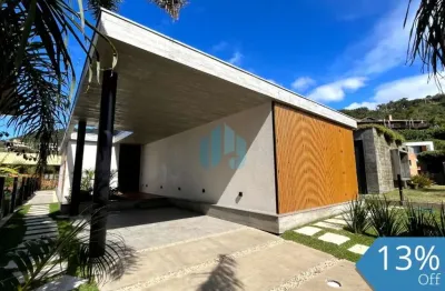 Linda casa nova de alto padrão, a 350 m da praia, bairro ferraz, em garopaba!