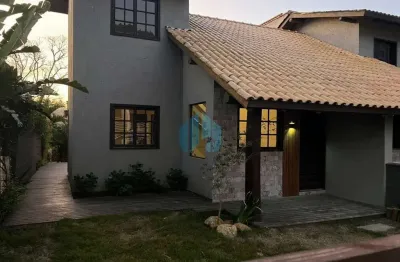 Bela casa localizada no loteamento panorâmico, centro | garopaba - sc