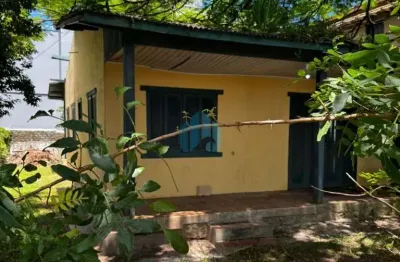 Casa em área residencial ou comercial, a uma quadra da avenida principal e 800 m da praia central, centro | garopaba - sc