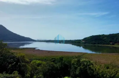 Amplo terreno localizado no bairro costa de macacu, em garopaba!