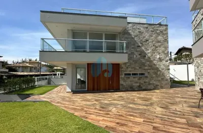 Linda casa a 100 m do mar, ao lado do centro da cidade, ferraz | garopaba - sc